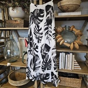 L’AGENCE Zeta Black White Palm Leaf Maxi Skirt – Revolve $326 Resort Chic